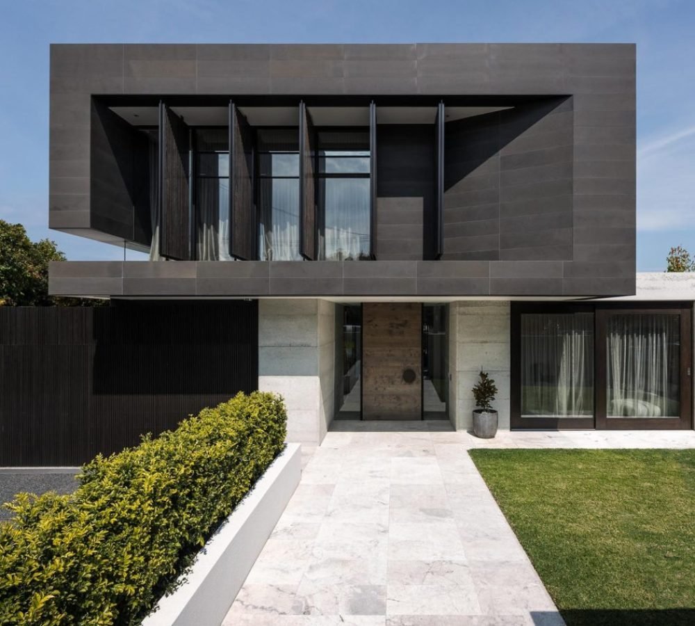 modern-house-exterior-1-e1669624999208